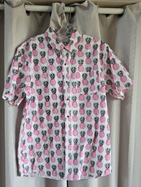 VSTR APremium Men's Short-Sleeve Button-Up Shirt with Pink Pineapple Print SZ M